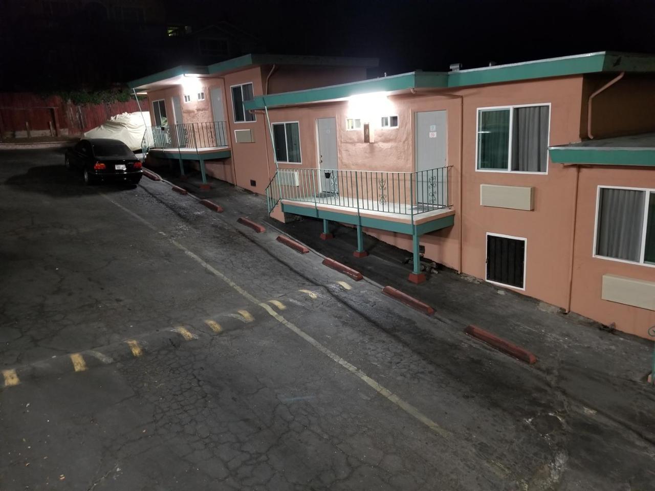 Travis Lodge Motel 16 Oakland Exteriör bild